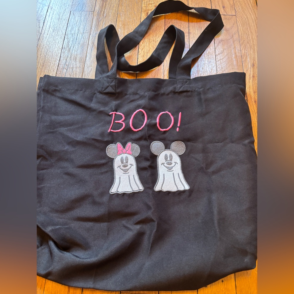 Disney Halloween Mickey and Minnie ghost to glow in the dark